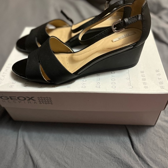 Geox Women's Elegant Black Wedge Sandals - Picture 5 of 6